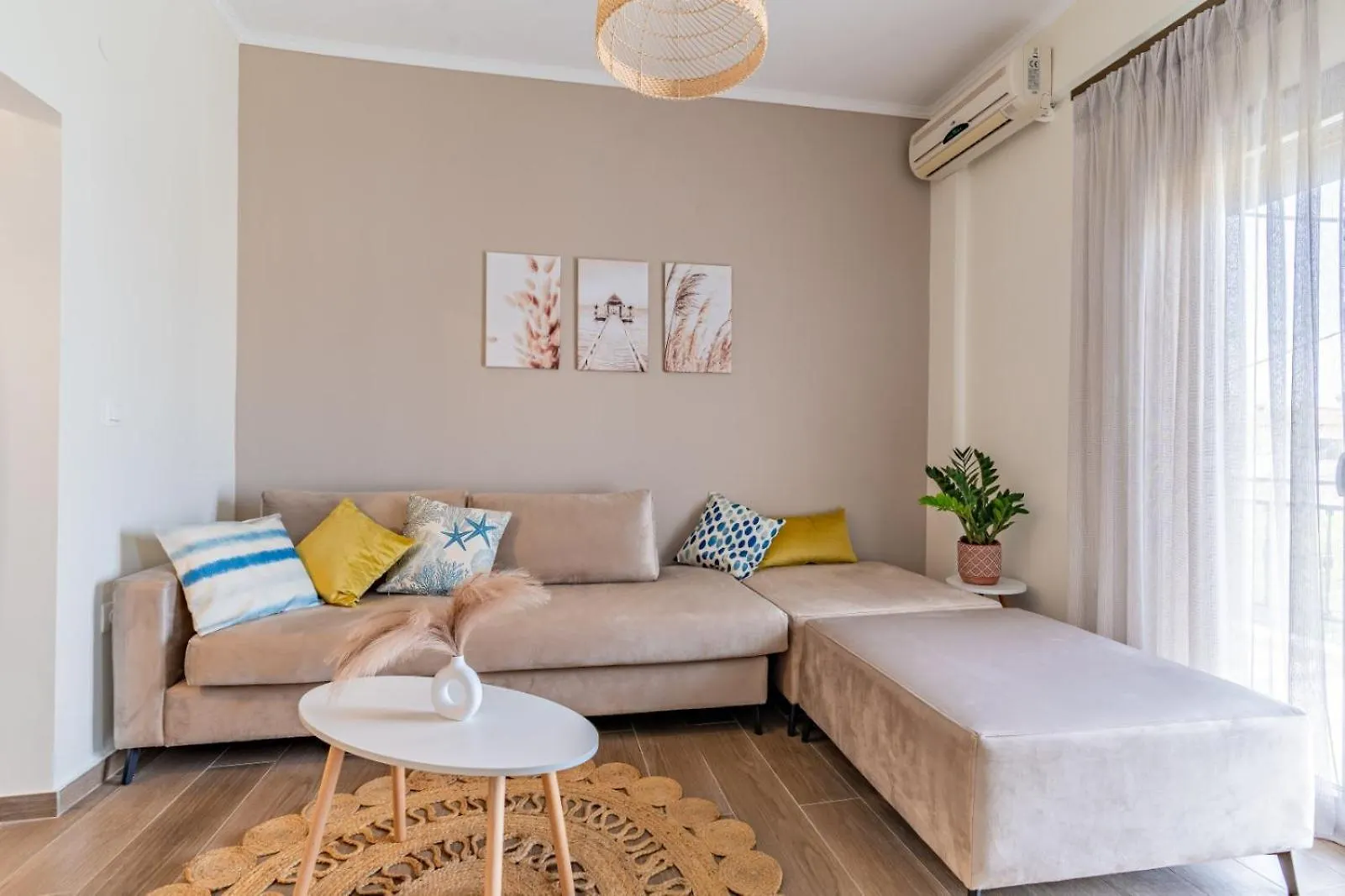 Mary Duke Apartment Nikiti